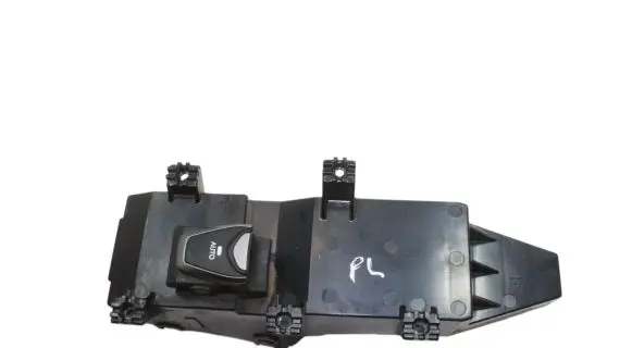 Hyundai Santa Fe Electric window control switch 935752W620