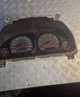 Subaru Impreza II Speedometer (instrument cluster) 0201064 0400730708267 NSL210L