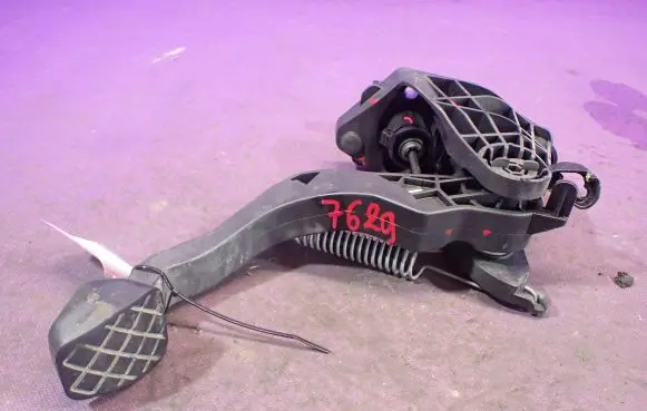 Clutch pedal