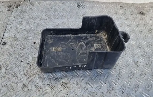 Battery tray
