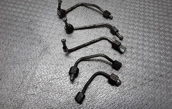 Opel Zafira B Fuel injector supply line/pipe 
