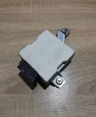 Toyota Avensis T250 Window wiper relay 8594005050