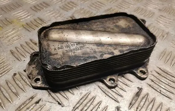 Mercedes-Benz A W169 Gearbox / Transmission oil cooler 6401800765