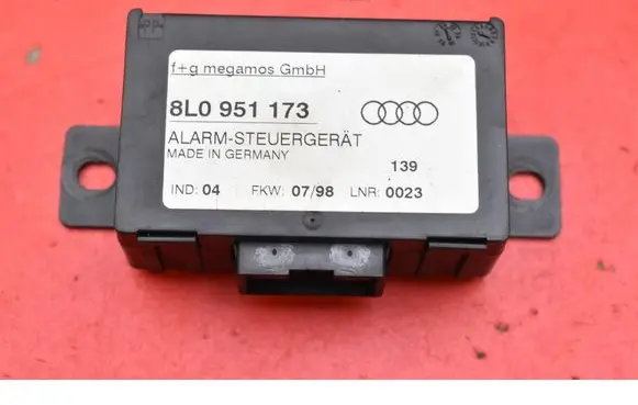 Audi A8 S8 D2 4D Engine control unit/module ECU 8L0951173
