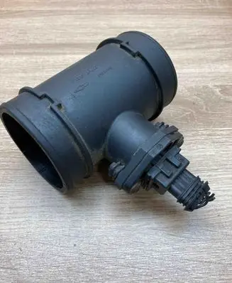 Chrysler Voyager Mass air flow meter 4612698C 0281002132