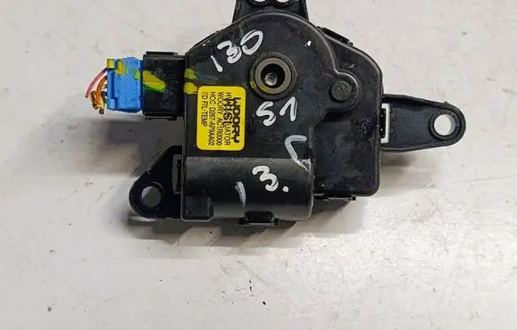 Hyundai i30 Air flap motor/actuator D267AP9AA02 AC1R0000