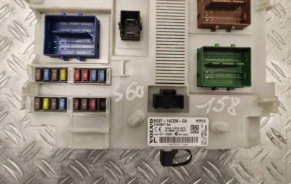 Volvo V60 Fuse module BG9T14C256GA 31343677AA LTQF01125TP