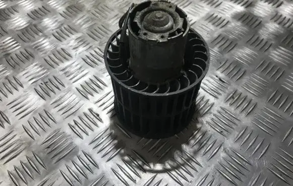 Ford Fiesta Heater fan/blower 90fg18565aa 90fg-18565-aa