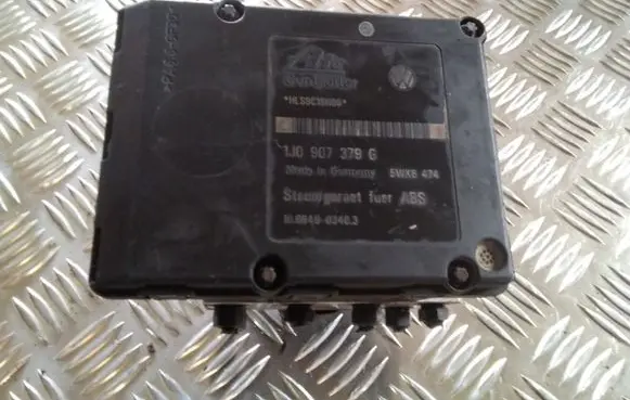 Volkswagen Golf IV ABS Pump 1J0907379G 1J0614117C 5WK8474
