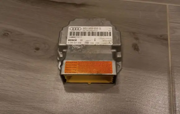 Audi A4 S4 B7 8E 8H Airbag control unit/module 8E0959655G