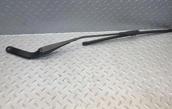 BMW 1 E81 E87 Windshield/front glass wiper blade 7169972