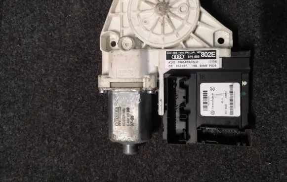 Audi A3 S3 8P Rear door window regulator motor 8P4959802E 63273 S006079022D