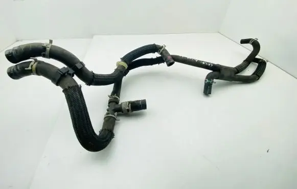 Coolant pipe/hose