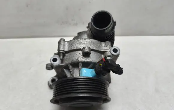 Opel Astra K Water pump 55496778