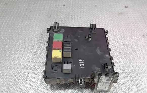 Opel Signum Fuse module 460023260 13170895