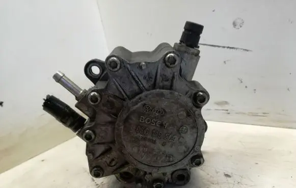 Volkswagen PASSAT B6 Vacuum pump 03G145209C