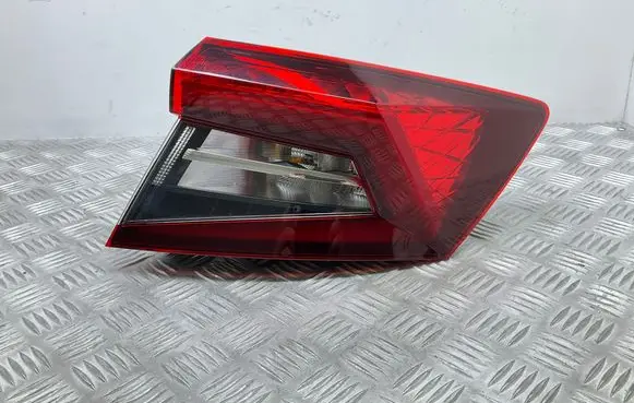 Skoda Karoq Rear/tail lights 57A945208 57A945712