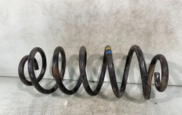 Volkswagen Golf Plus Rear coil spring