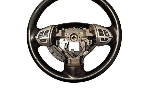 Mitsubishi Outlander Steering wheel