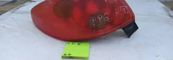 Peugeot 206 Rear/tail lights 1212123