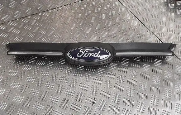 Ford Focus Front grill bm51ba133b bm518200b