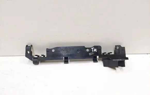 BMW 6 E63 E64 Other engine bay part 1252750670803 7506708 750670603