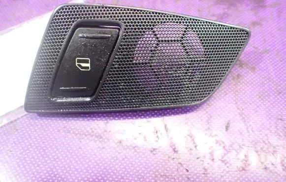 Skoda Octavia Mk2 (1Z) Quarter vent window switch 1Z0959855
