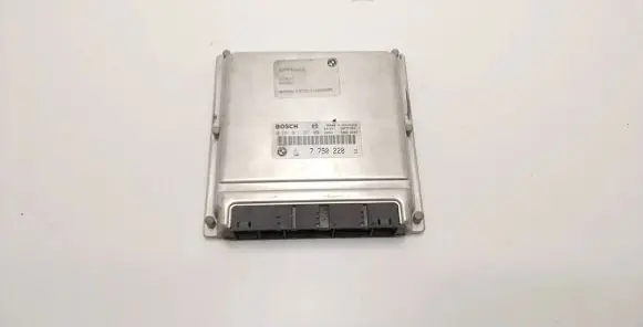 BMW 5 E39 Engine control unit/module 7790220 28RTF334 0281011257
