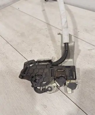 Renault Laguna III Seat back rest lock catch 883910003R 5268110