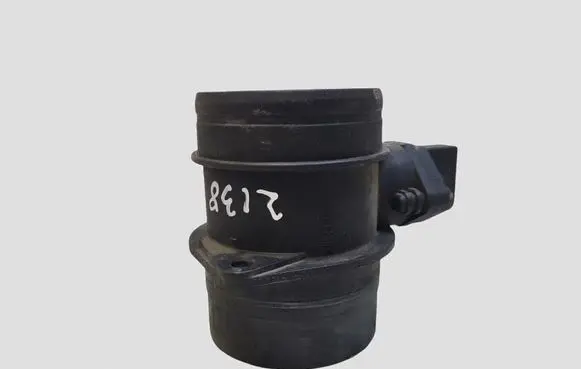 Volkswagen PASSAT B6 Mass air flow meter 0281002461 076906461B