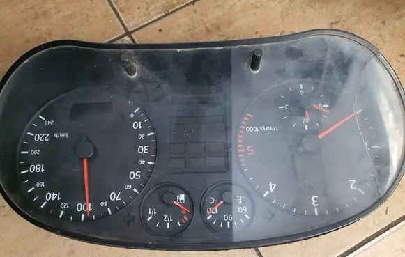Audi A3 S3 8L Speedometer (instrument cluster) 8L0919860D