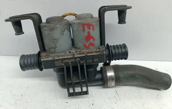 BMW 7 E65 E66 Coolant heater control valve 6906652 1147412159 64116906652