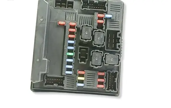 Nissan Qashqai+2 Fuse box set 284B7BB01A 519136493 4842000784