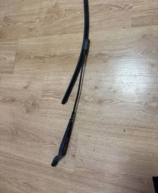 Skoda Fabia Mk2 (5J) Front wiper blade arm 5J1955410 5J1955410B