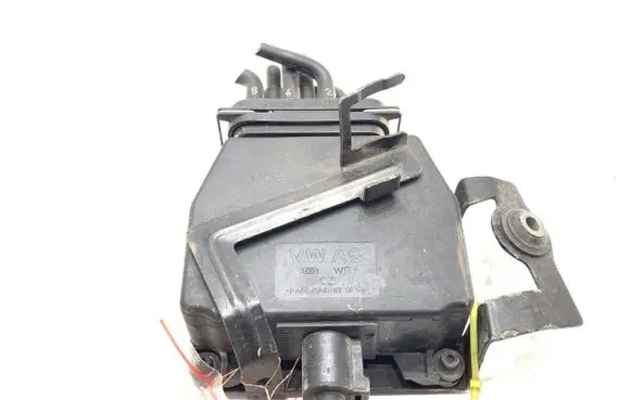 Skoda Octavia Mk2 (1Z) Heat shield in engine bay 1K0906279B