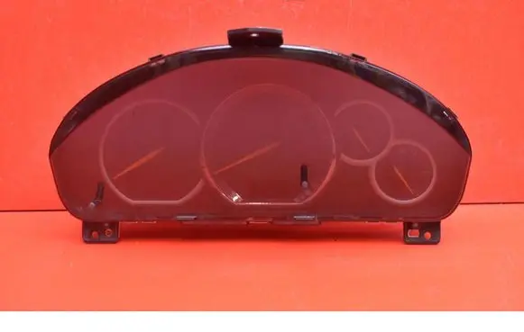 Mitsubishi Grandis Speedometer (instrument cluster) 8100A198
