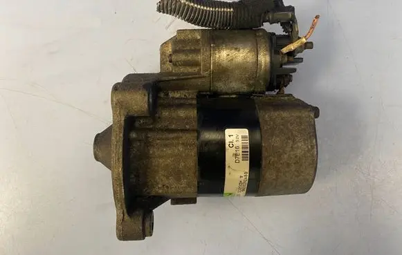 Citroen C3 Starter motor 9633292480 D7E16