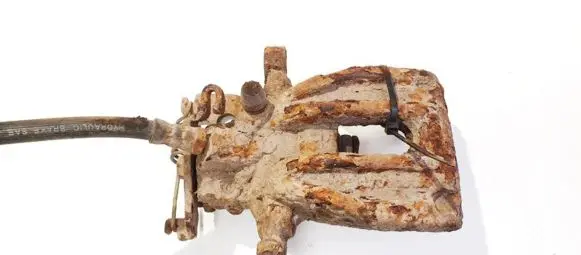 Ford Mondeo Mk III Rear brake caliper
