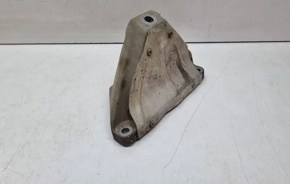 BMW 5 F10 F11 EGR valve cooler bracket