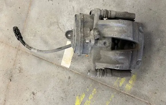 Audi Q7 4M Rear brake caliper