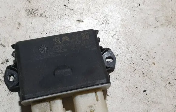 Peugeot 3008 I Tailgate sensor 32813600 9809260680 F9138234