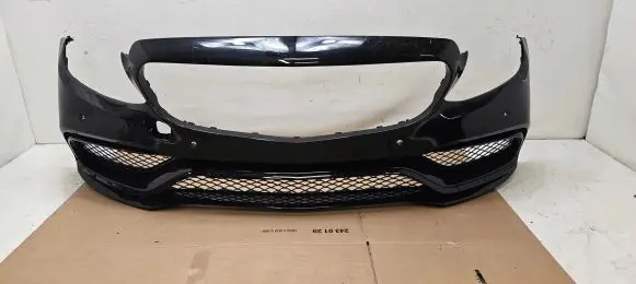 Mercedes-Benz C W205 Front bumper