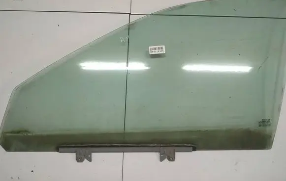 Renault Laguna I Front door window glass four-door AS2