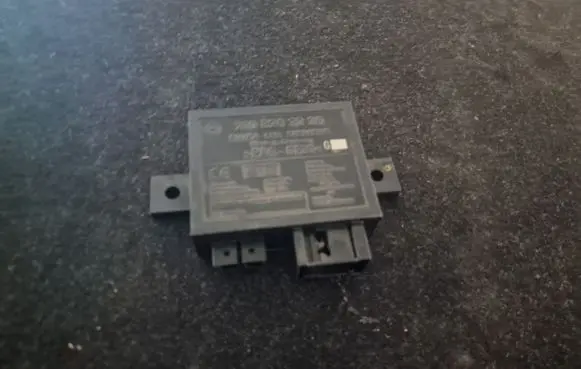 Mercedes-Benz E AMG W210 Comfort/convenience module 2108203226