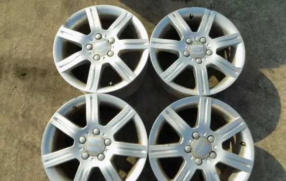 Seat Leon (1M) R12 alloy rim 