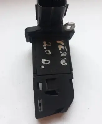 Toyota Verso Mass air flow meter 2220426010