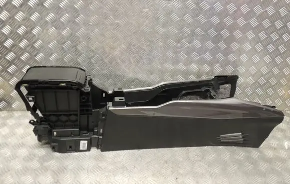 Peugeot 2008 I Center console 147100000