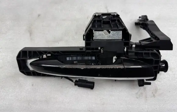 Mercedes-Benz GL X166 Front door exterior handle A2047602434