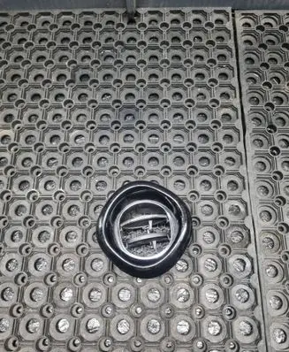 Opel Vivaro Dashboard side air vent grill/cover trim 687606325R 0827600001