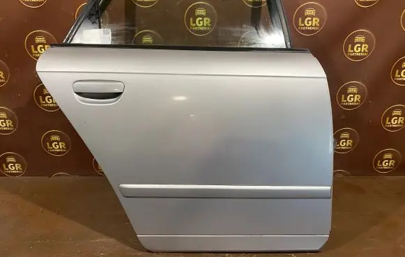 Audi A4 S4 B7 8E 8H Rear door